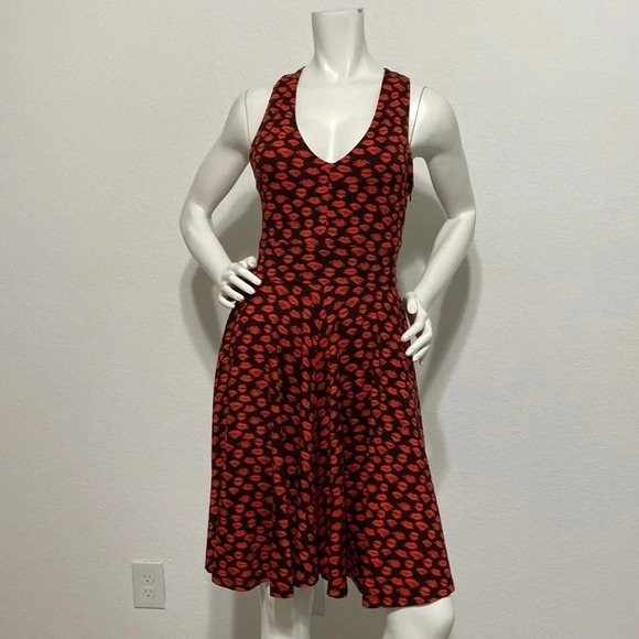 Isabel De Pedro Lip Print Dress - Picture 1 of 6